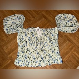 NWT Abercrombie crinkle off the shoulder shirt